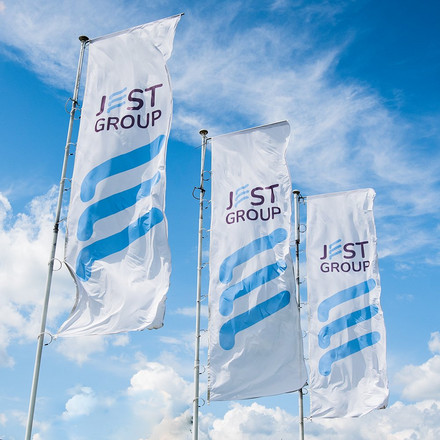 maszt flagowy i flaga